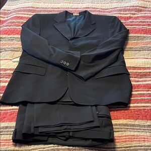 Jos A Bank Elegant Black Suit - Medium